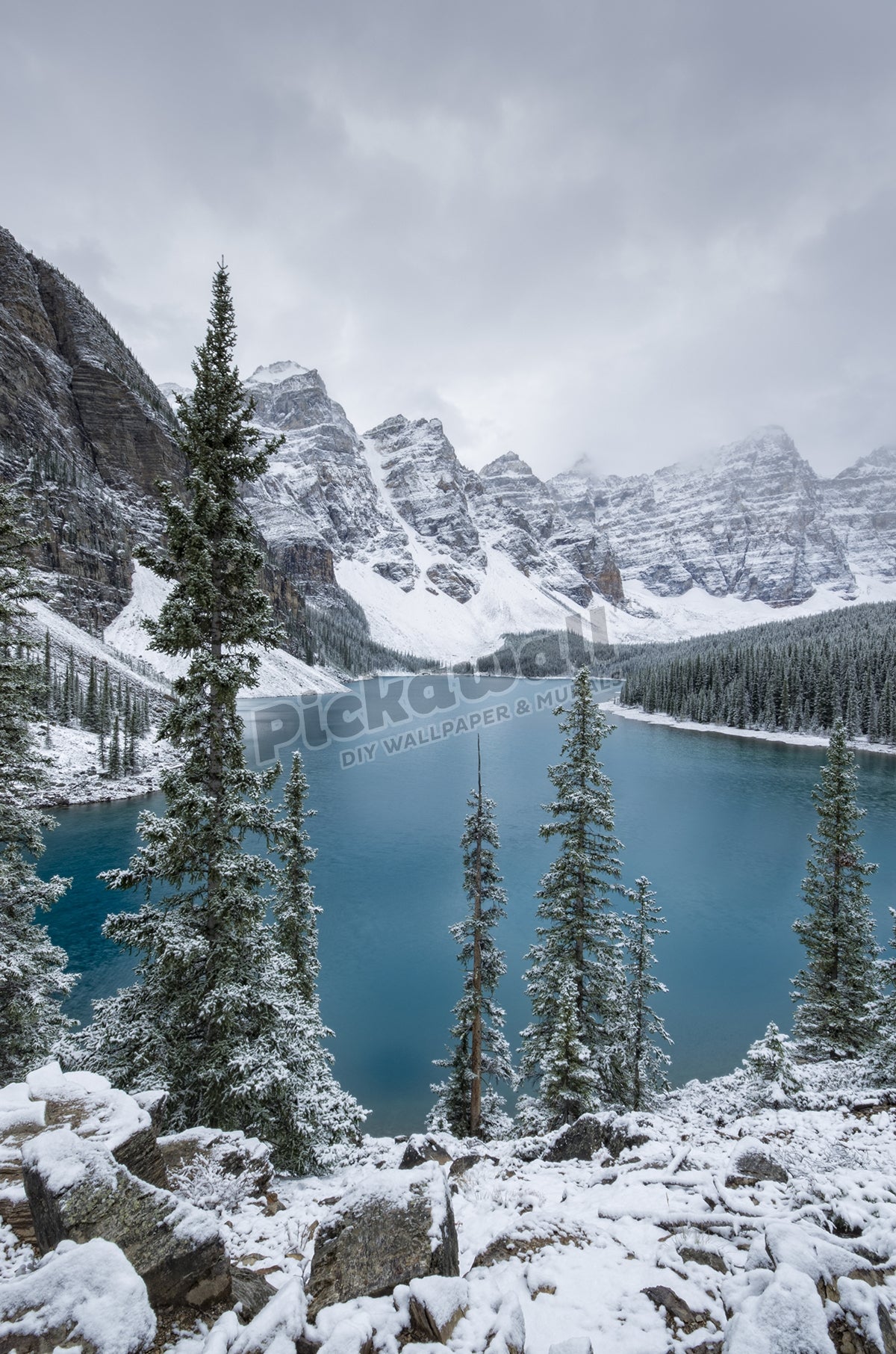 Moraine Lake and the Valley of the Ten Peaks after a snow storm. Banff National Park, Alberta, Canada.