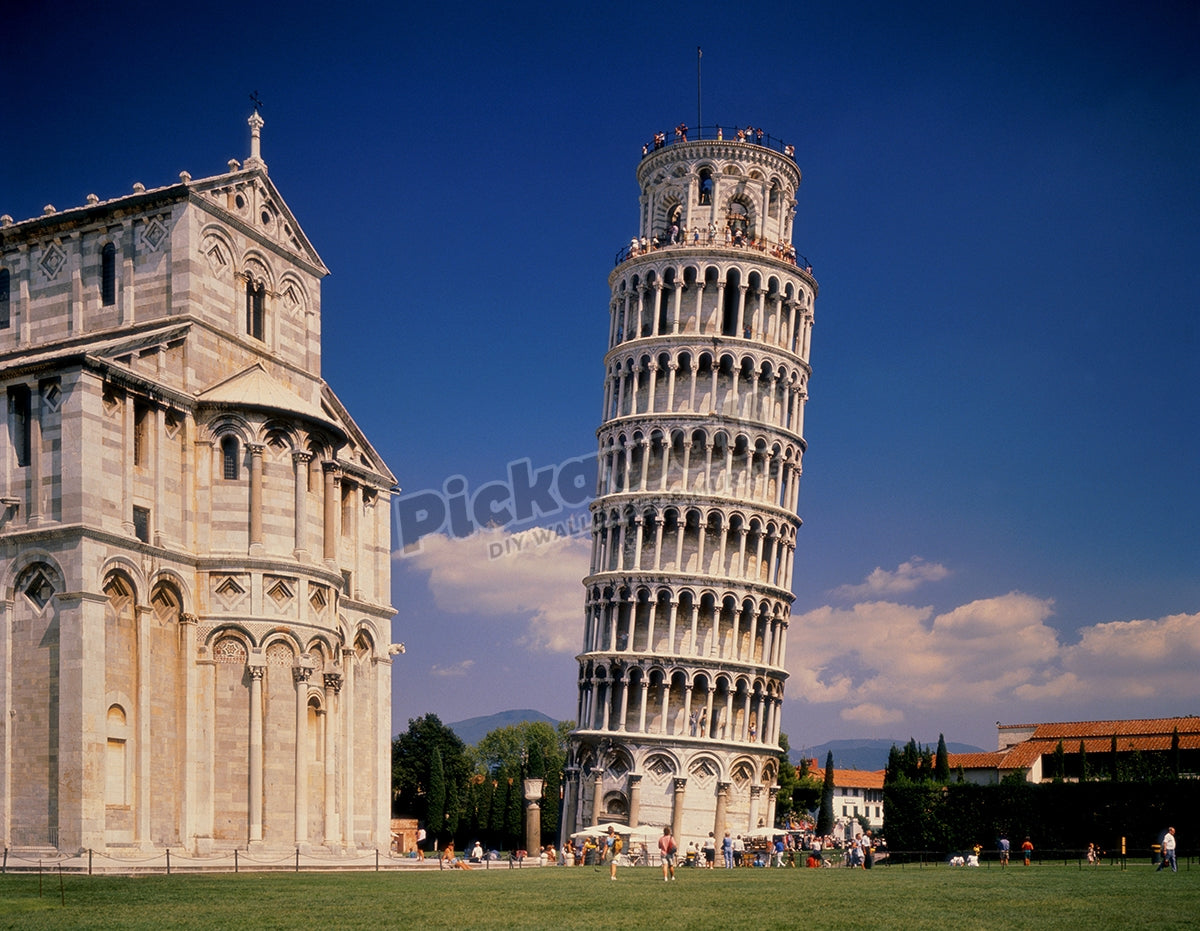 Leaning Tower of Pisa and Cathedral, italy