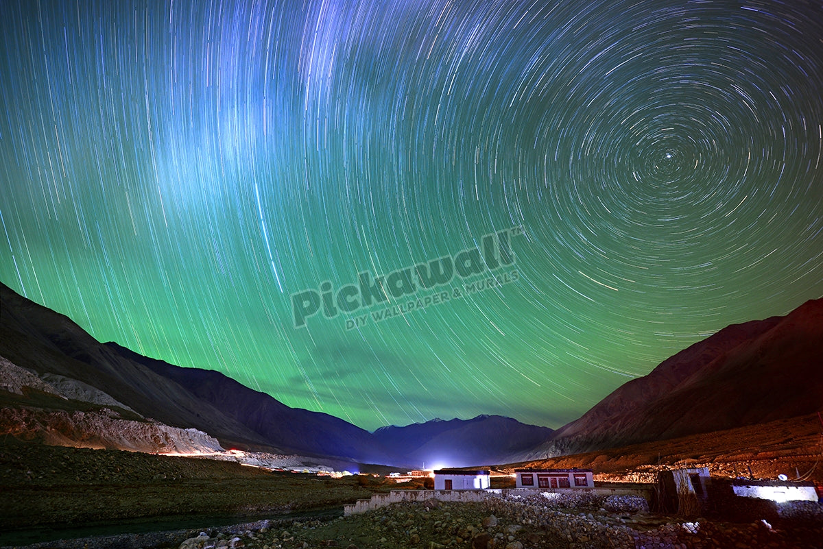 Land - Northern Lights
