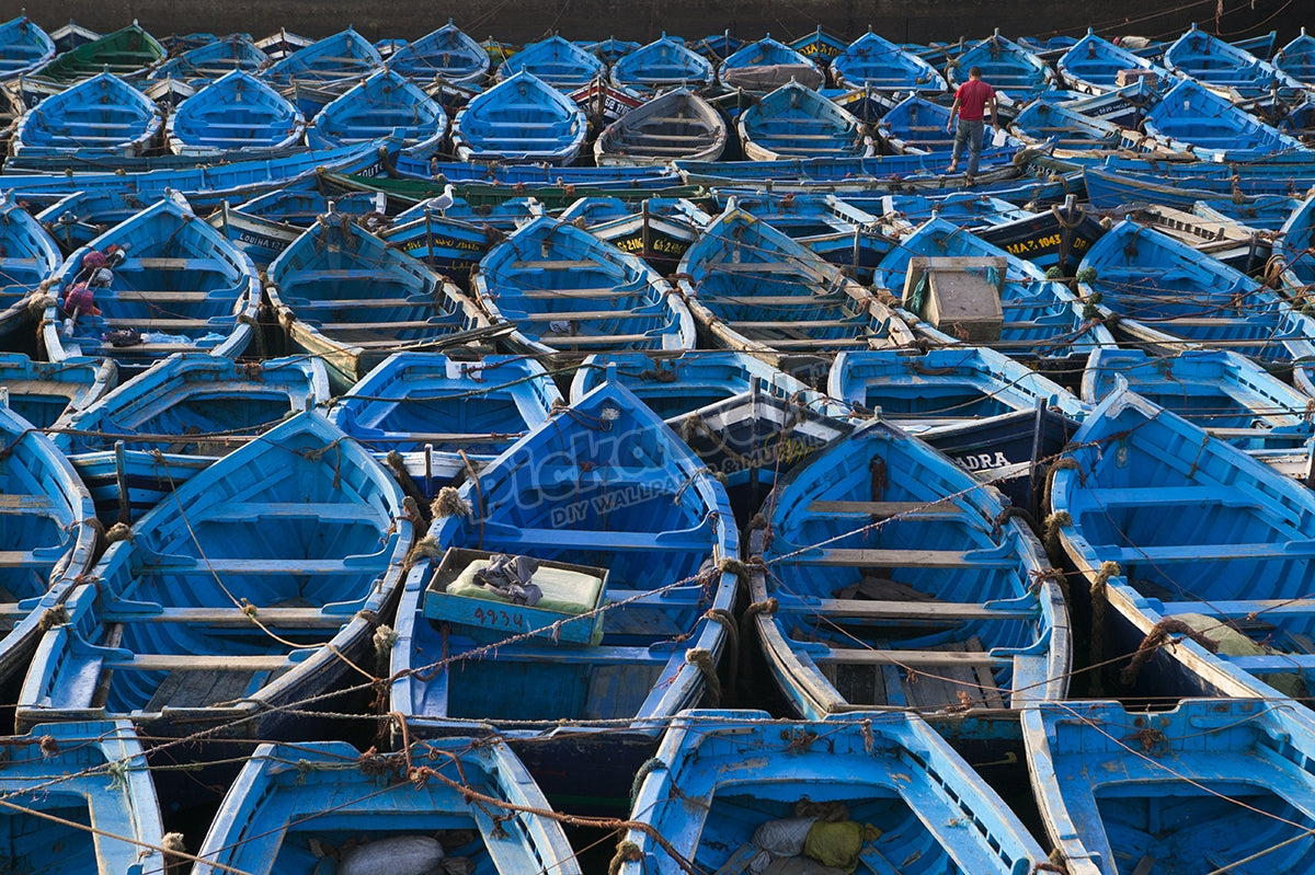 Boats moored very close together