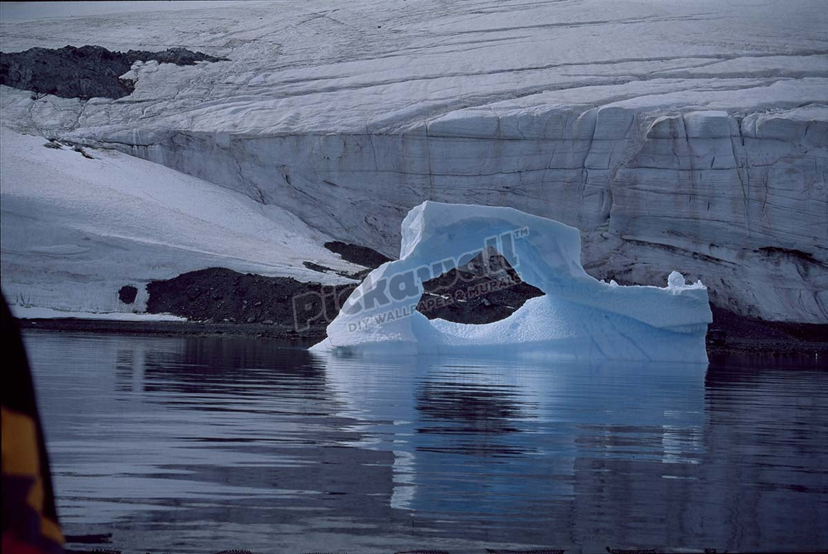 Unusual Ice Architecture