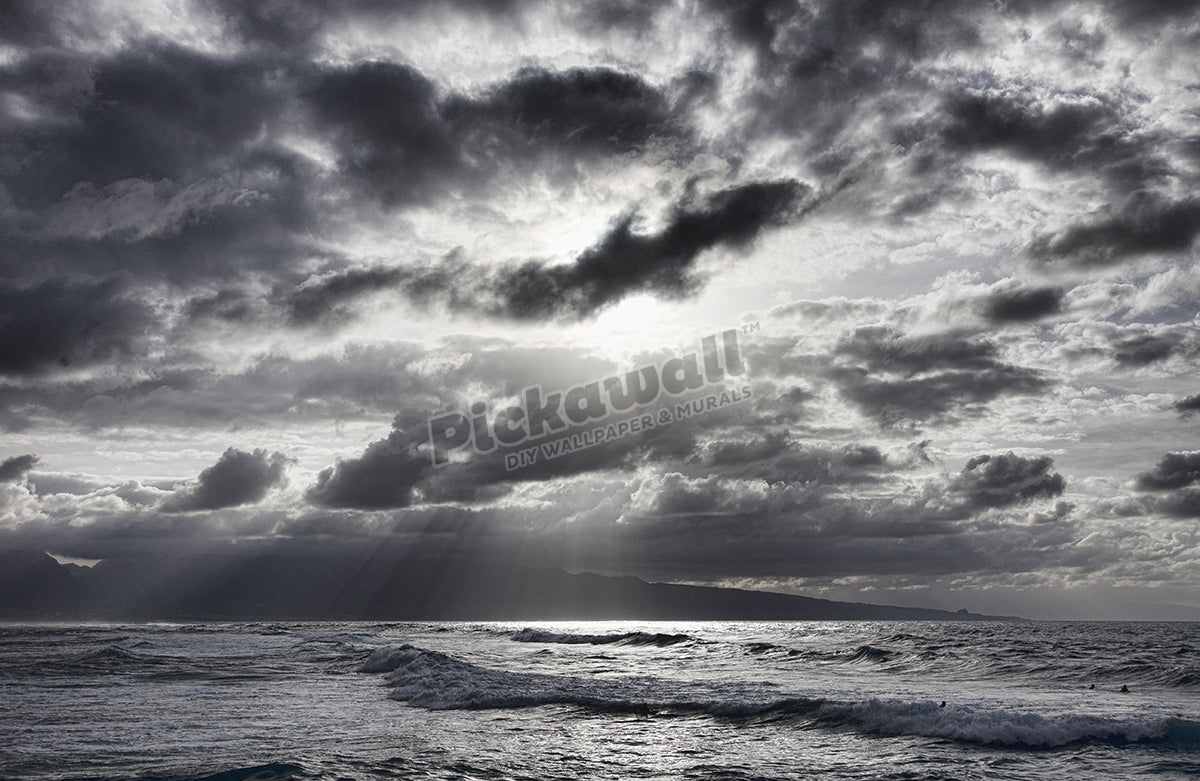 HOOKIPA BEACH WITH DRAMATIC CLOUDS
