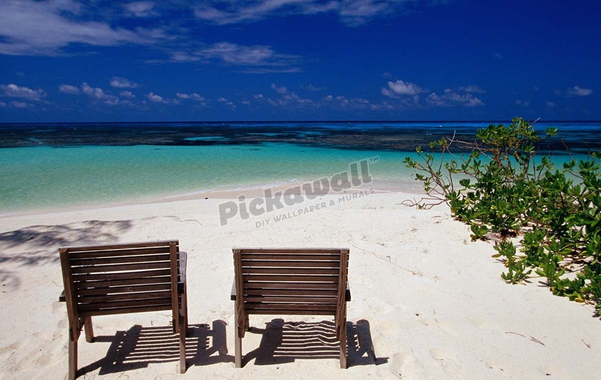 Chairs on main beach. - Pickawall