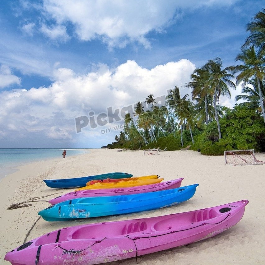 Funky kayak in Maldives - Pickawall