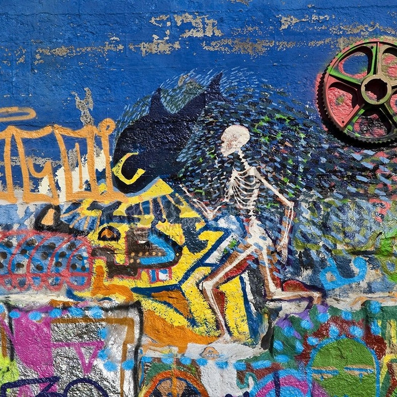Graffiti on city wall. - Pickawall