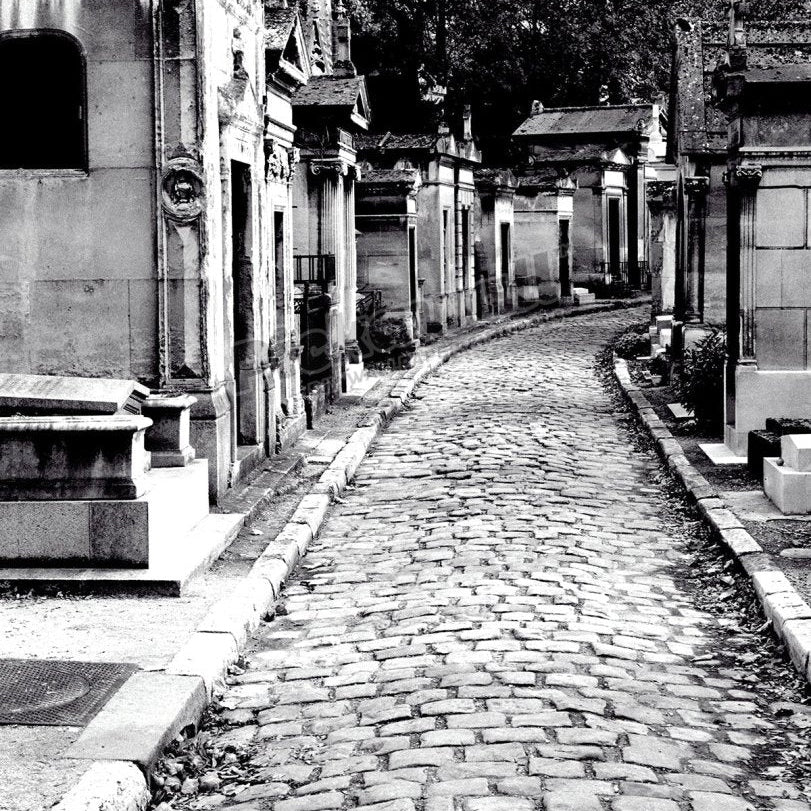 Lachaise Cemetery - Pickawall