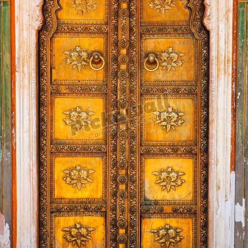 Ornate doorway in the Peacock Courtyard - Pickawall