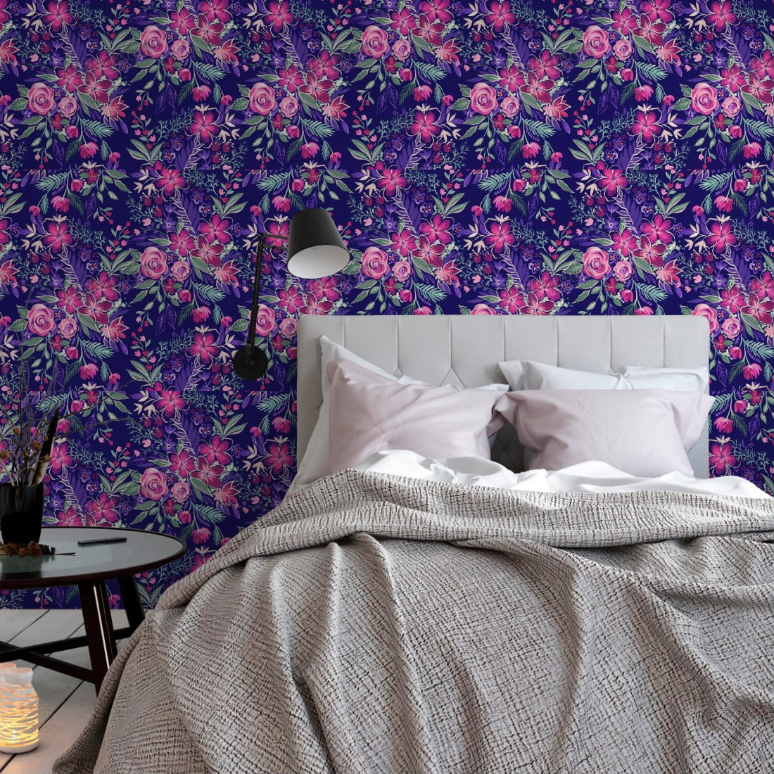 Wild flowers pattern wallpaper in a bedroom - Pickawall