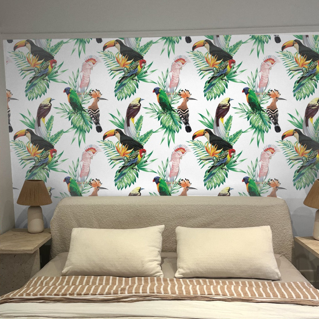 Parrot, Maccaw and Toucan on a branch wallpaper in a bedroom - Pickawall