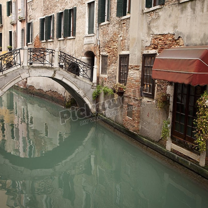 Water canal, bridge Venice - Pickawall