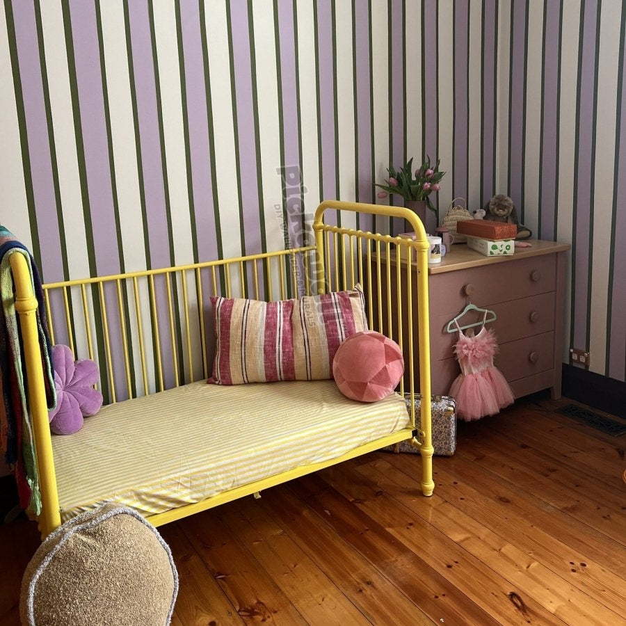 Celia Loves ' Daisy' Stripes - Pickawall