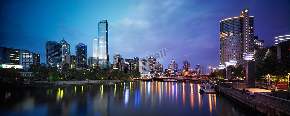 Melbourne city at night