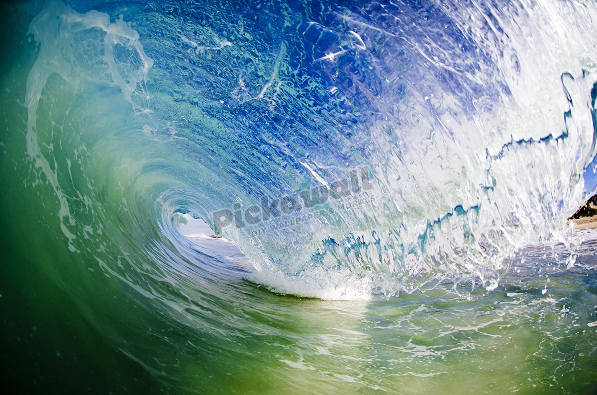 The Green Room, Inside a Wave