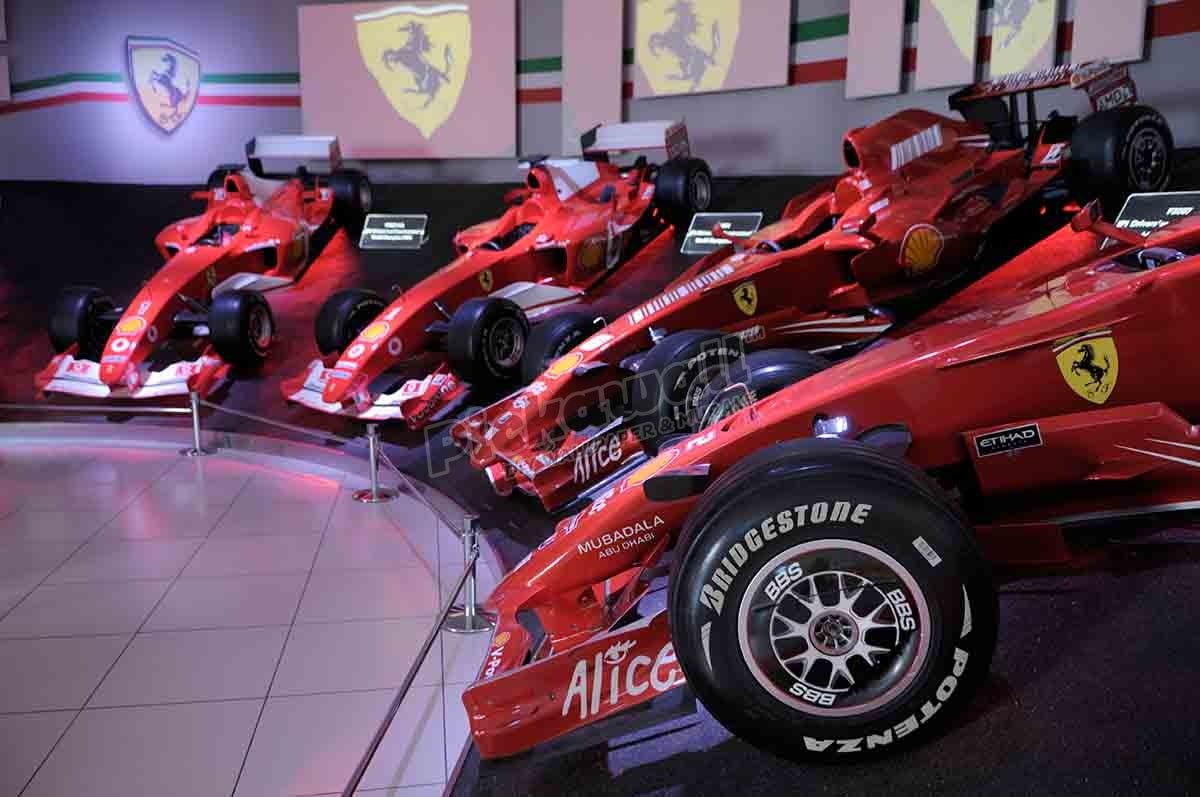 Ferrari F1 display - Pickawall