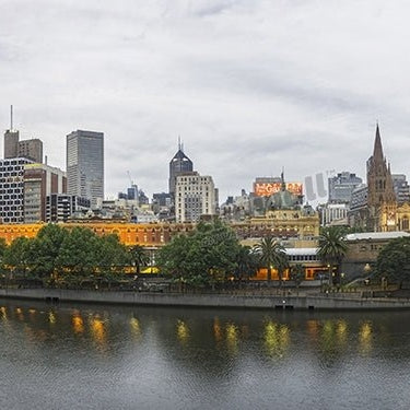 Melbourne's CBD, Yarra River and Princes Bridge - Pickawall