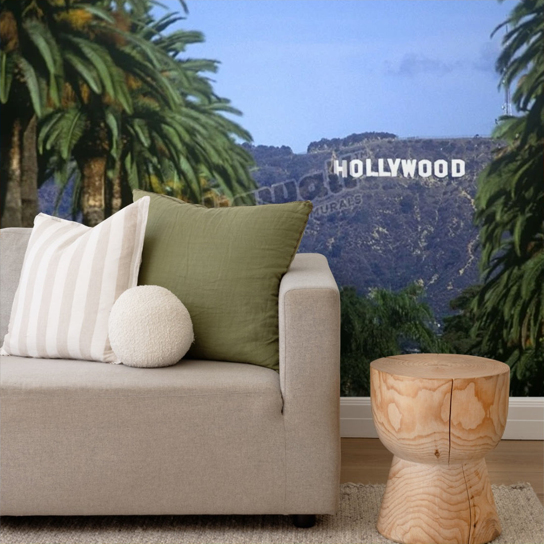 PALM TREES HOLLYWOOD SIGN WINDSOR BOULEVARD HOLLYWOOD LOS ANGELES CALIFORNIA USA wallpaper in a living room - Pickawall