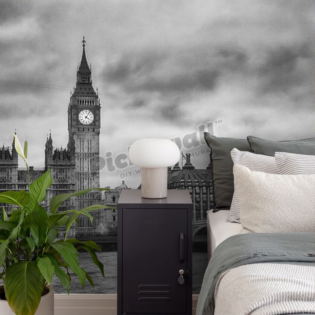 Big Ben wallpaper in a bedroom - Pickawall