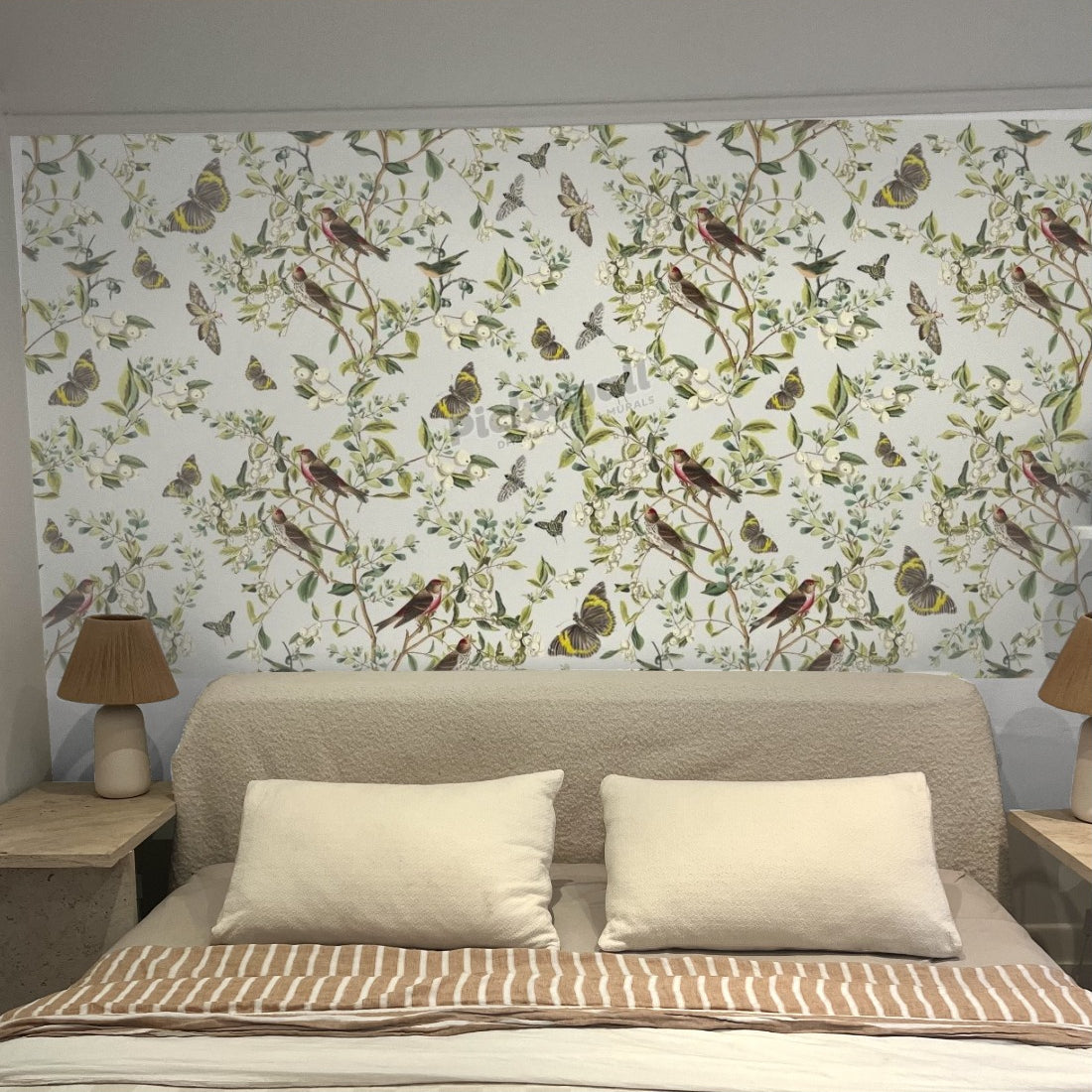 The Birds wallpaper in a bedroom - Pickawall