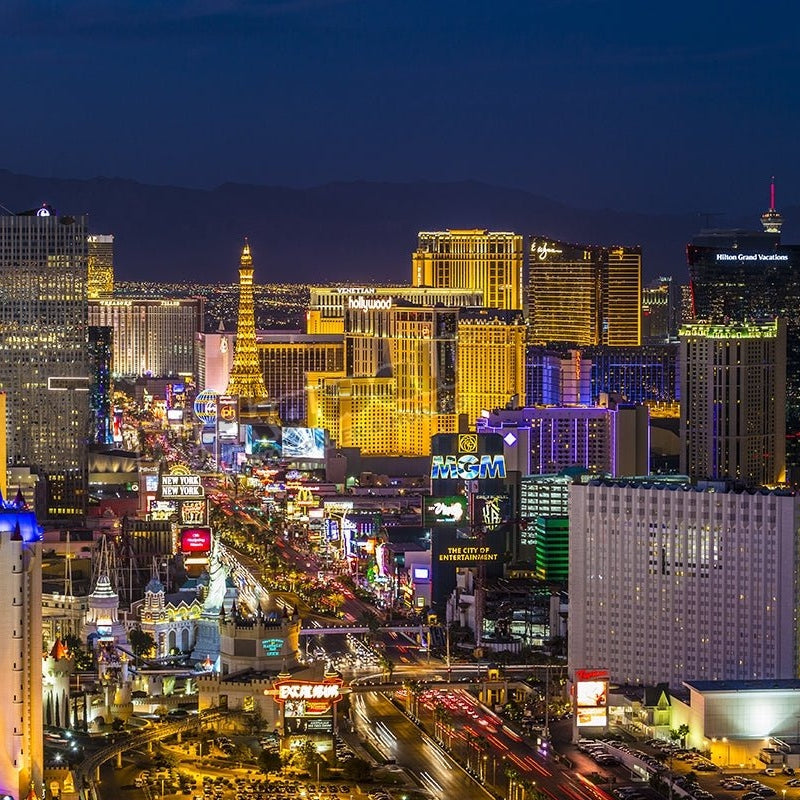 Skyine at twilight, Las Vegas, USA - Pickawall