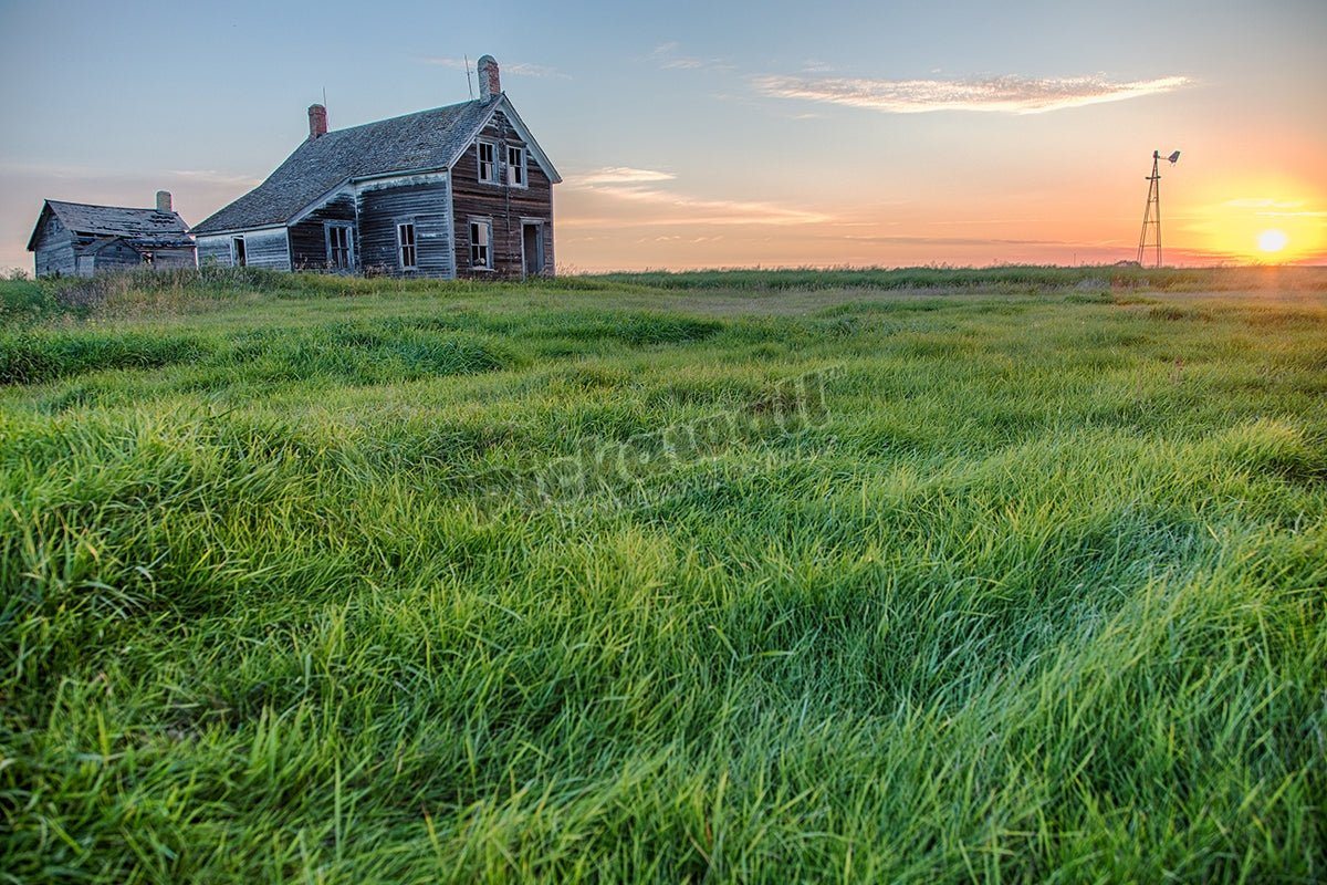 Sunrise, Abandoned farmstead - Pickawall