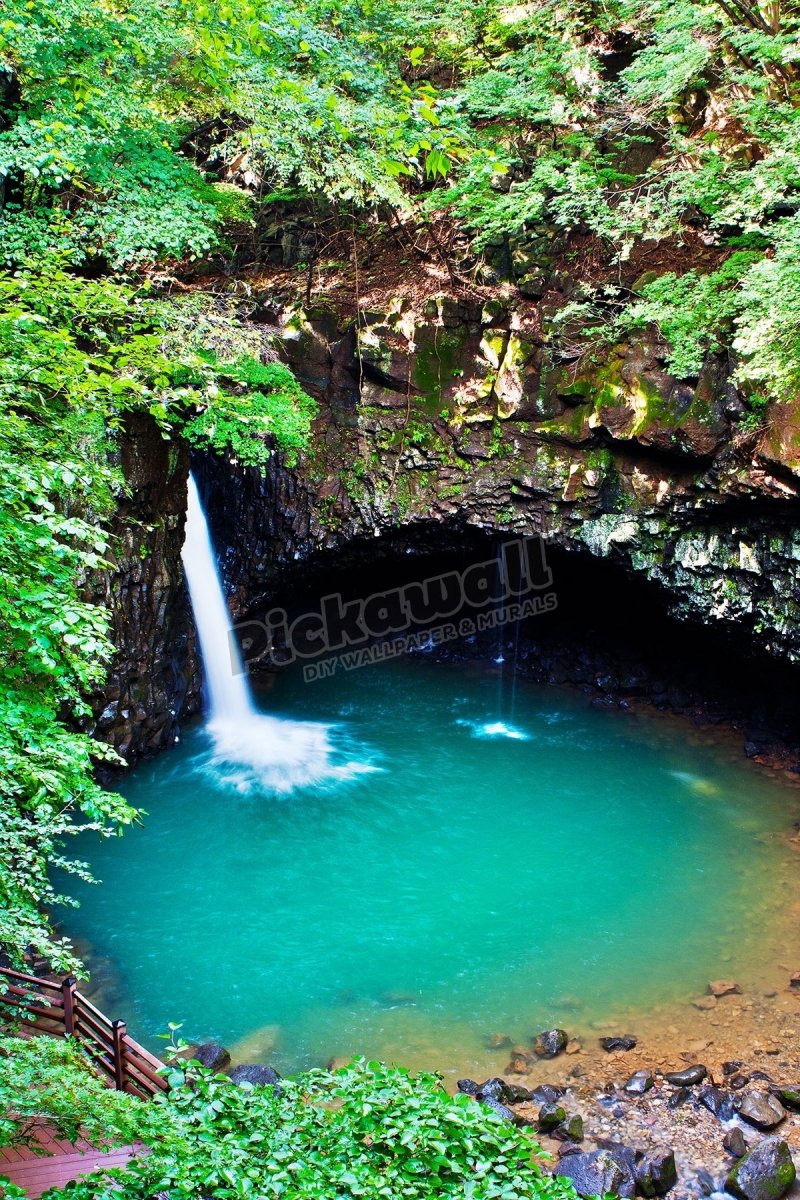 The hidden waterfall - Pickawall
