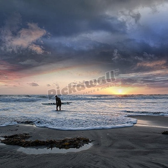 Waxing up, surfs up - Pickawall