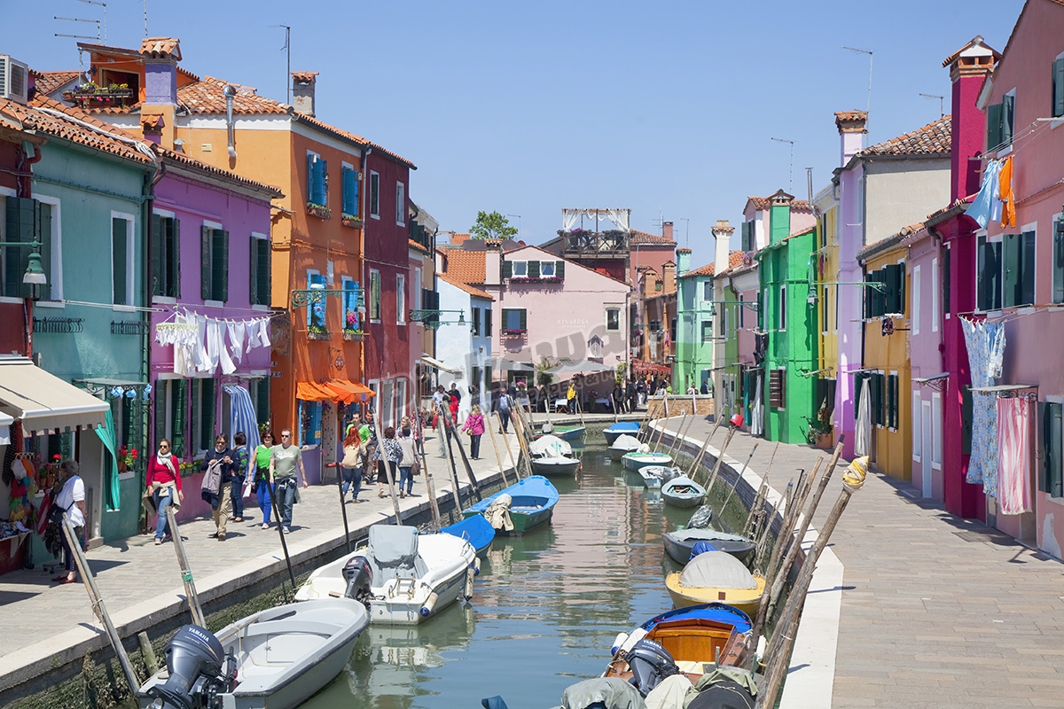 Colourful buildings, Venice - Pickawall