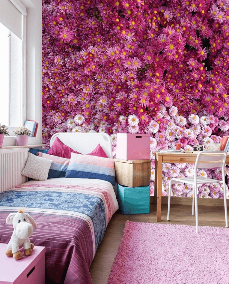 Floral Wallpaper in Bedroom